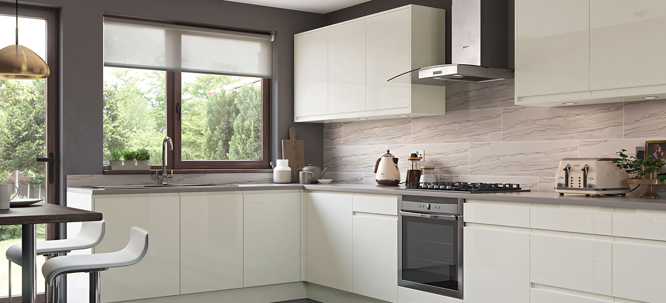 Strada Gloss Porcelain Kitchen